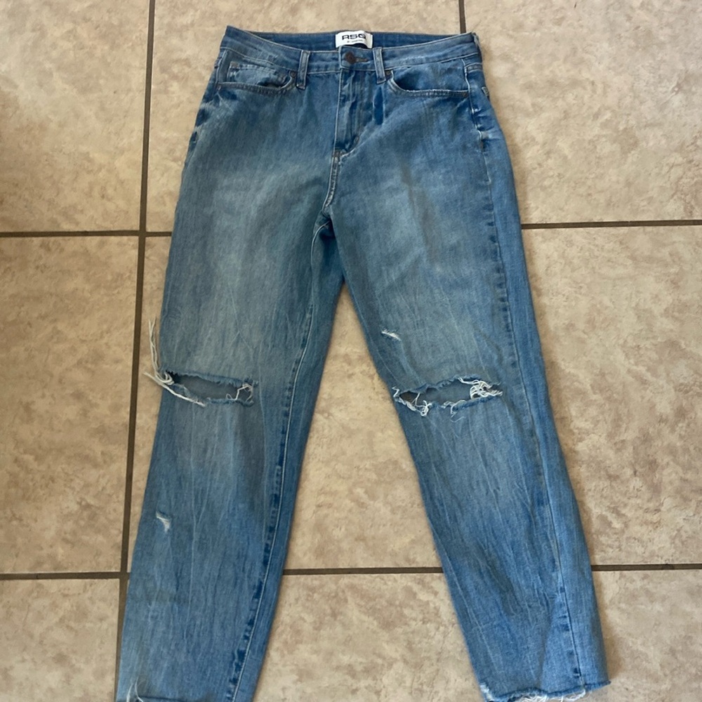 RSQ size 28 vintage mom jeans